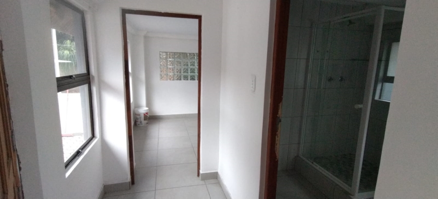 To Let 1 Bedroom Property for Rent in Bayview Western Cape